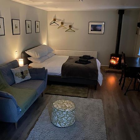 Spalding - Self Contained Studio Double - An Extra Single Bed Can Be Provided Buitenkant foto