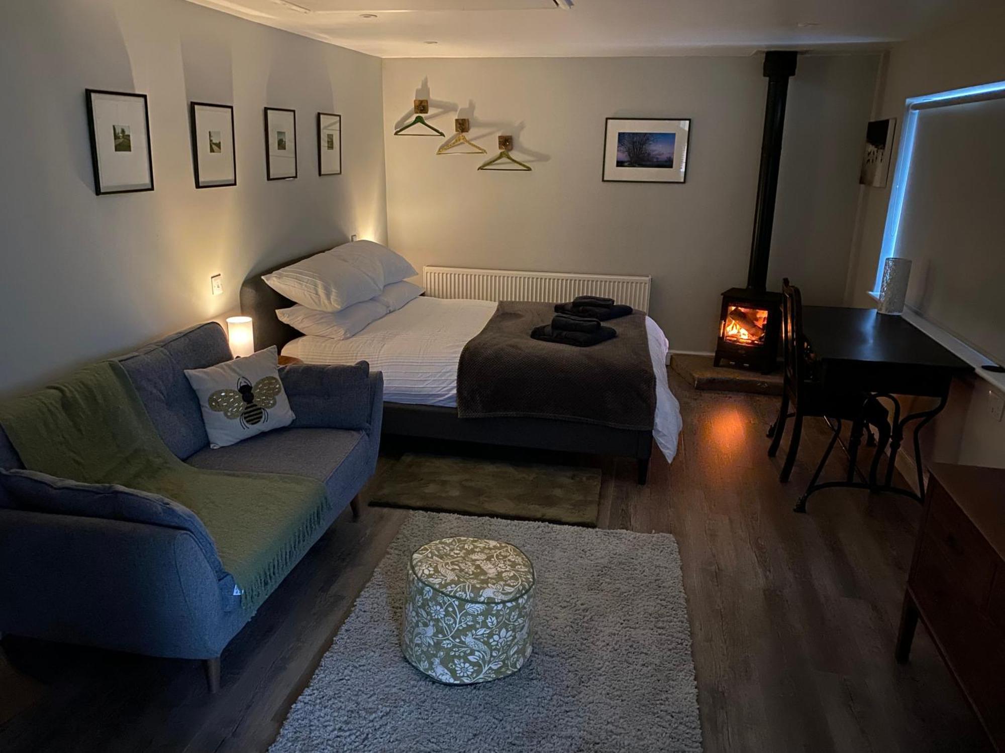 Spalding - Self Contained Studio Double - An Extra Single Bed Can Be Provided Buitenkant foto